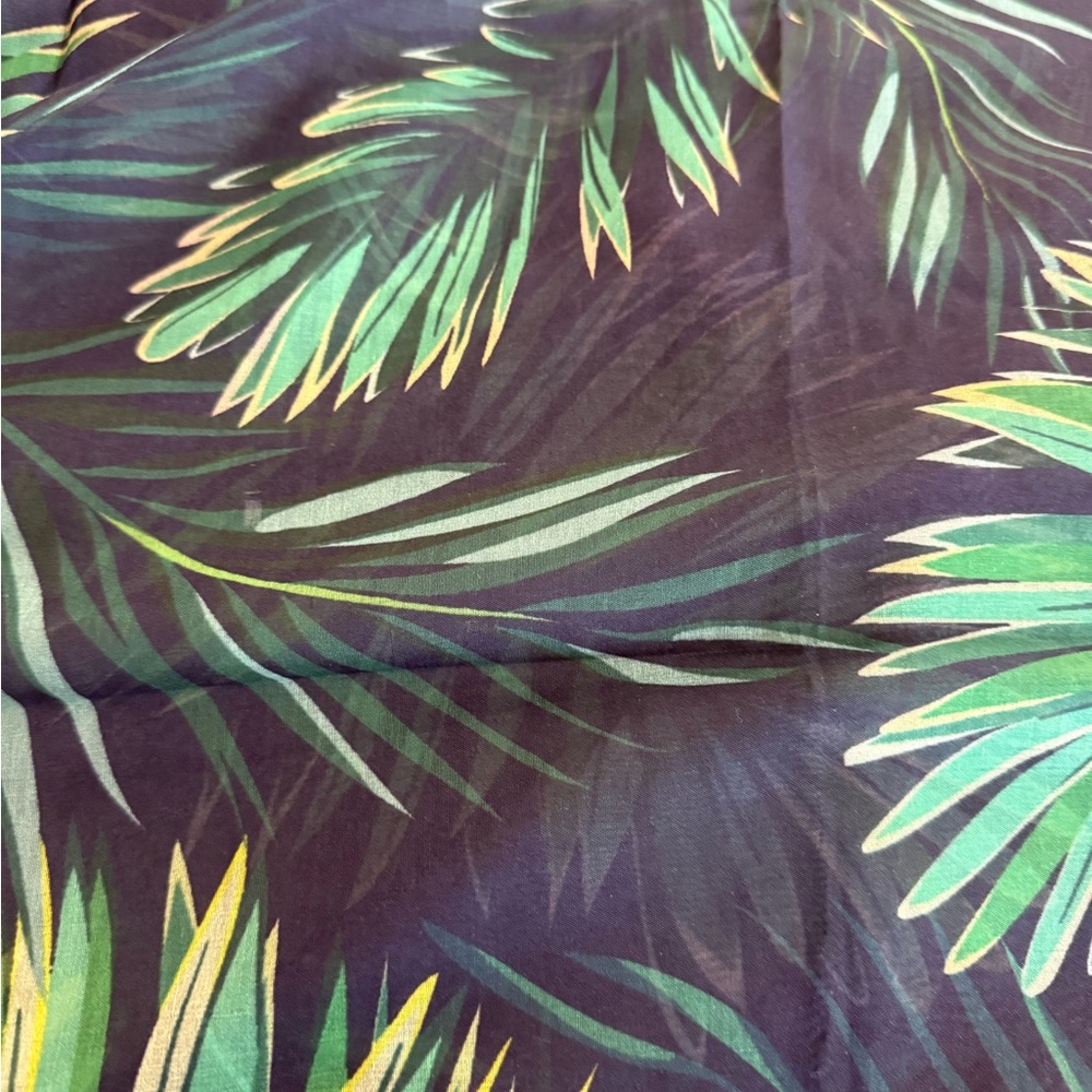 Women’s Pokoloko Green Leaf Print Scarf - Picture 8 of 8